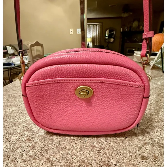 Coach Camera Bag‎ - Picture 3 of 8